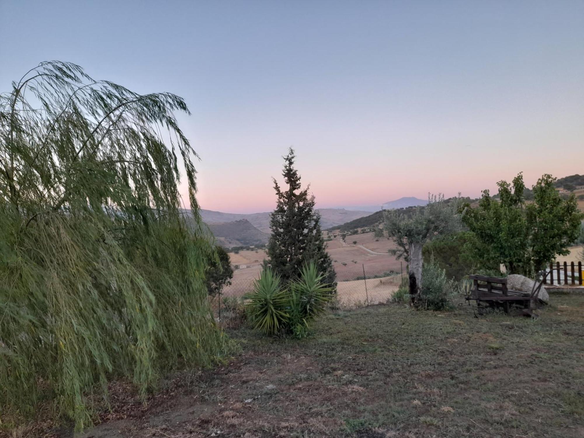 Agriturismo La Stragola Nicosia Eksteriør bilde