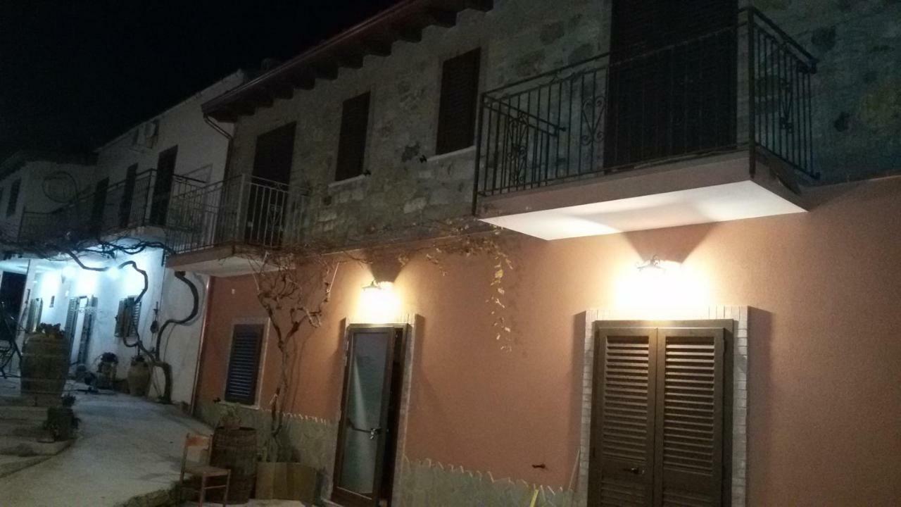 Agriturismo La Stragola Nicosia Eksteriør bilde