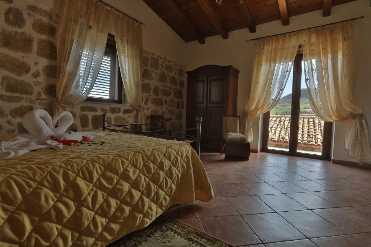 Agriturismo La Stragola Nicosia Eksteriør bilde