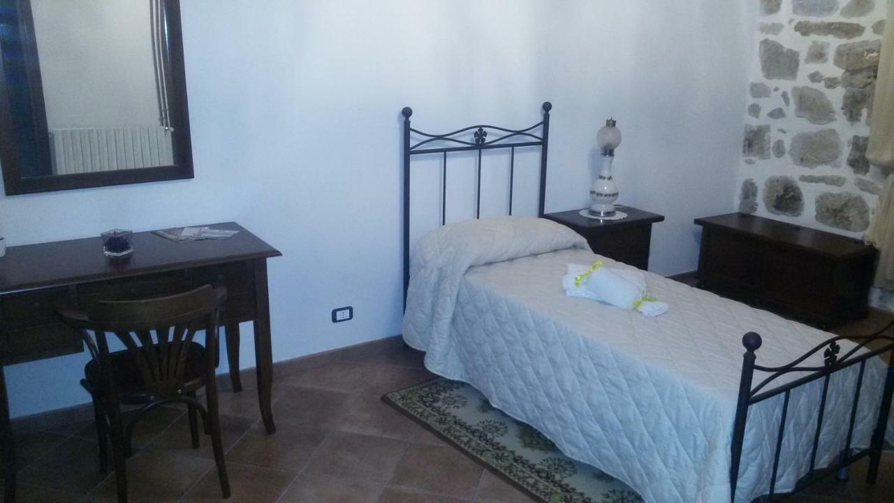 Agriturismo La Stragola Nicosia Eksteriør bilde